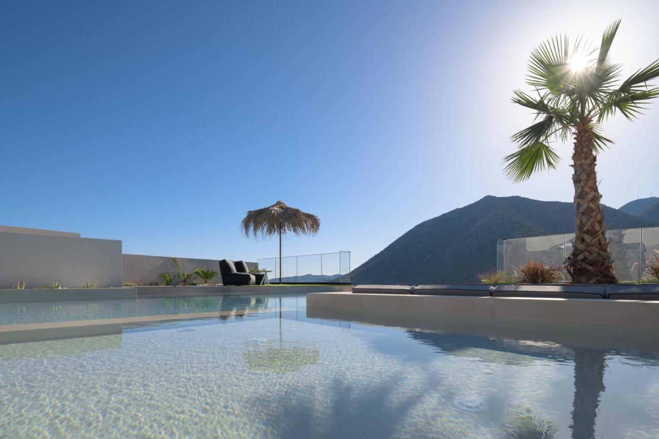 Mayana Luxury Villa, An Infinite Blue Experience, By Thinkvilla Bali  外观 照片